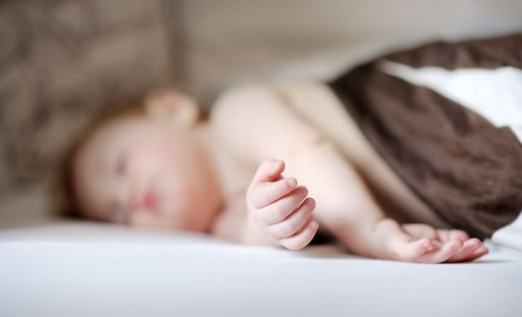 Quanto tempo bisogna dormire: dipende dall'età di tuo figlio